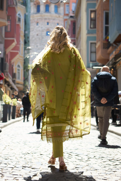 NORA-EMBROIDERED LAWN 3 PCS (HG-05)