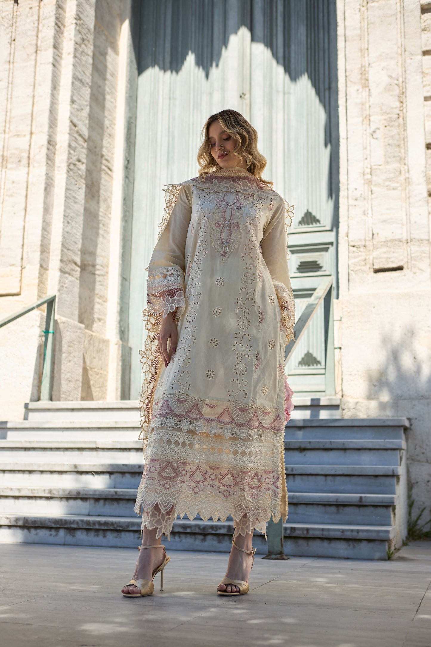 IVY-EMBROIDERED LAWN 3 PCS (HG-03)