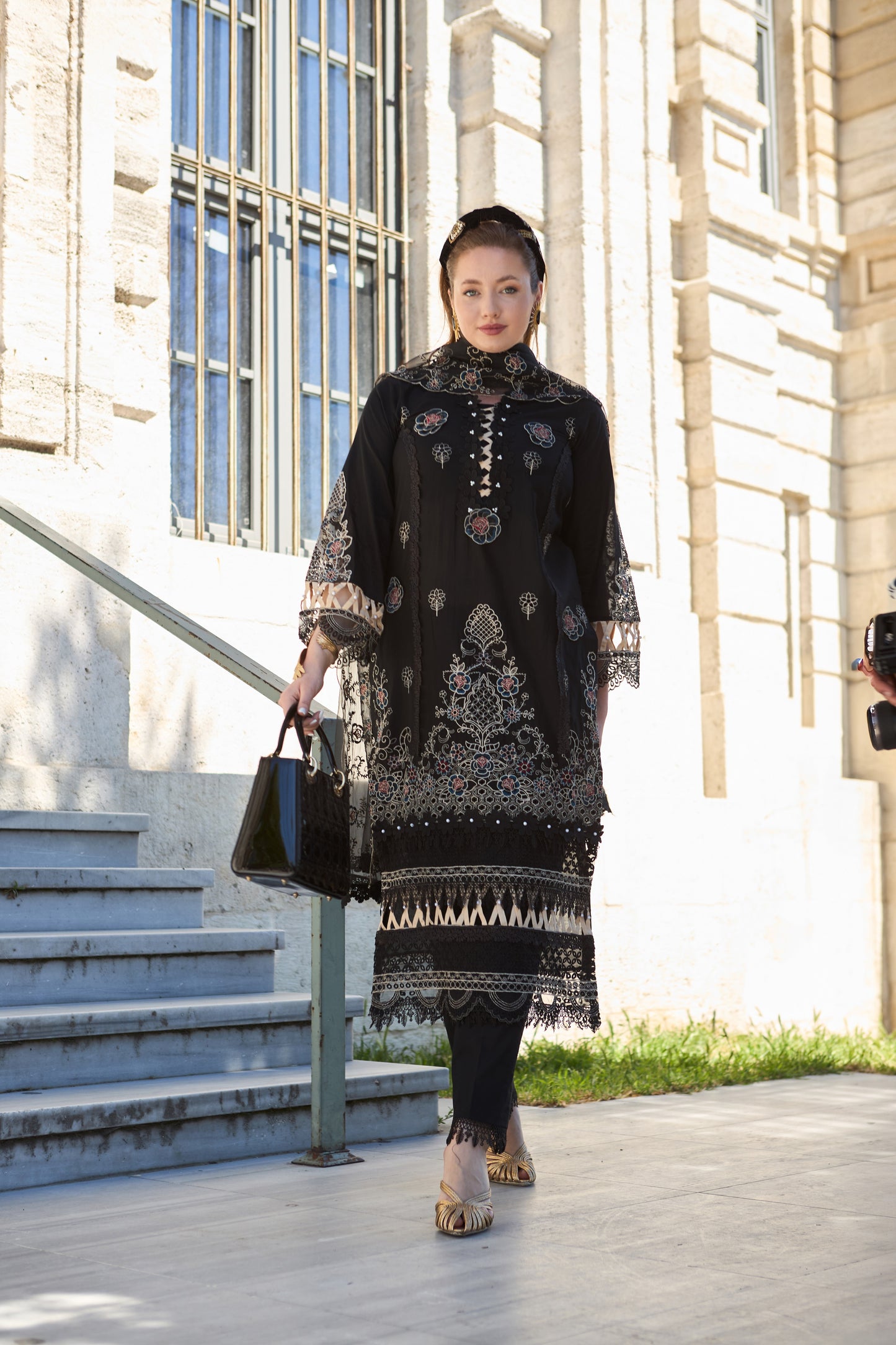 CALA-EMBROIDERED LAWN 3 PCS (HG-06)