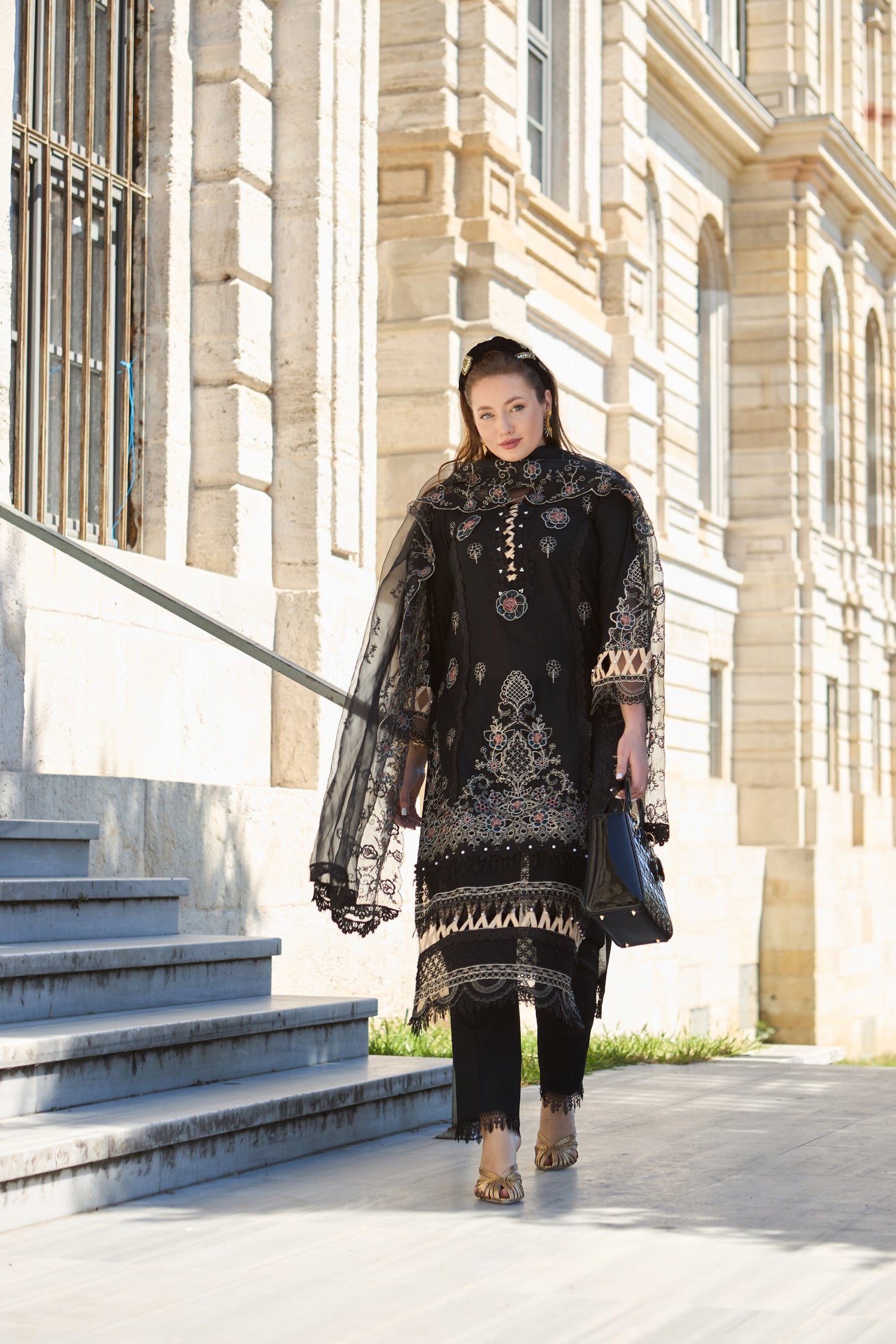 CALA-EMBROIDERED LAWN 3 PCS (HG-06)