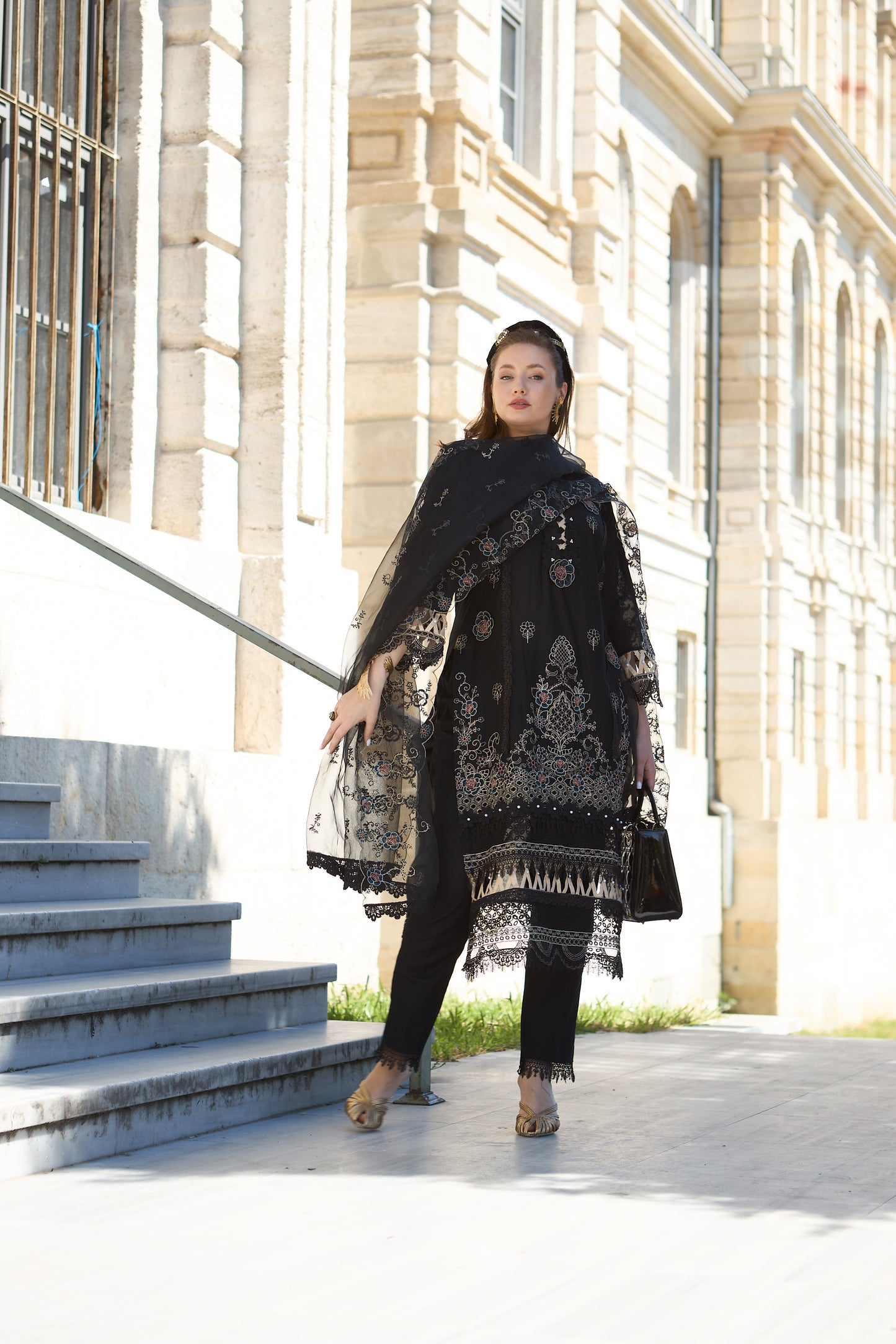 CALA-EMBROIDERED LAWN 3 PCS (HG-06)