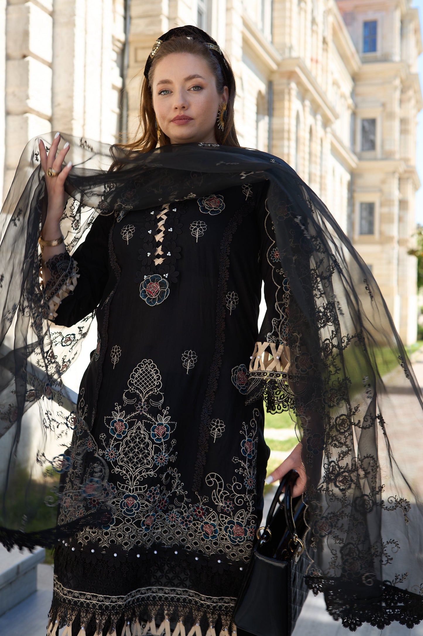 CALA-EMBROIDERED LAWN 3 PCS (HG-06)